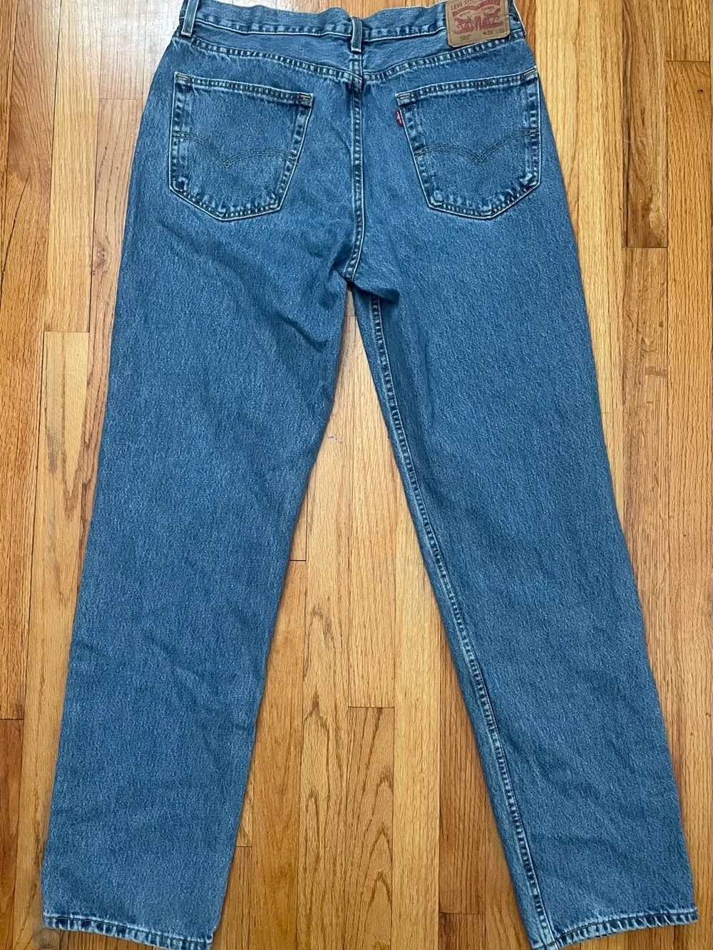 Levi’s Blue Medium Wash Denim Jeans Relaxed Fit Tapered Mid Rise Men’s 36x36